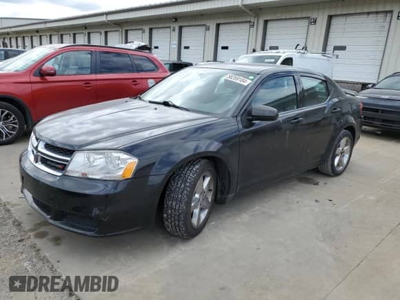 2013 Dodge Avenger SXT z VIN 1C3CDZCG3DN582218, wystawiony jako Copart lot #58269104 z przebiegiem 120 034 mil mil oraz Szkoda całkowita • Salvage title. Historia ofert i sprzedaży dostępna na DreamBid. Obrazek 1.