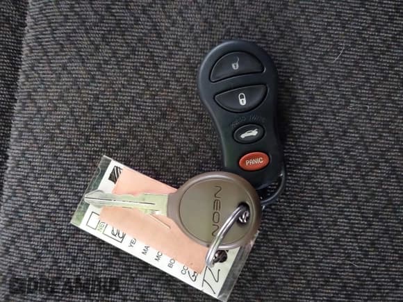 ✅ 2002 Dodge Neon ES • VIN: 1B3ES56C62D658479 • Lot: 42736769. Listed on IAAI with 70,443 mi. Free auction sales archive from the USA and detailed vehicle history report at DreamBid. Image 11.