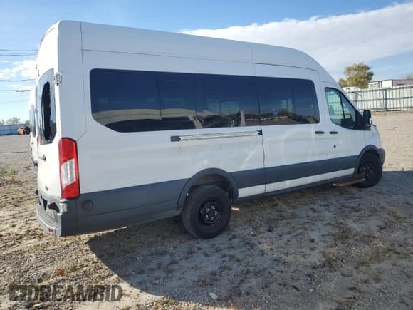 ✅ 2016 Ford Transit Cargo • VIN: 1FTYR3XM3GKA29672 • Lot: 91715795. Wystawiony na Copart z przebiegiem 229 066 mil. Bezpłatny archiwum sprzedaży aukcyjnych z USA i szczegółowy raport historii pojazdu na DreamBid. Zdjęcie 3.