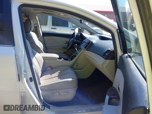 ✅ 2010 Toyota Venza • VIN: 4T3BA3BB1AU015805 • Лот: 42337769. Опубликован ранее на IAAI с пробегом 253 796 миль. Бесплатный доступ к архиву аукционных продаж из США и подробный отчёт об истории автомобиля на DreamBid. Изображение 5.