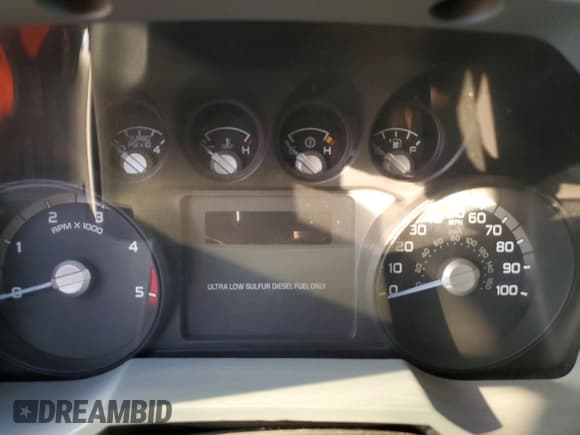 ✅ 2013 Ford F-350 XL • VIN: 1FT8X3BT4DEA34961 • Лот: 70910015. Опубликован ранее на Copart с пробегом Не указан. Бесплатный доступ к архиву аукционных продаж из США и подробный отчёт об истории автомобиля на DreamBid. Изображение 9.