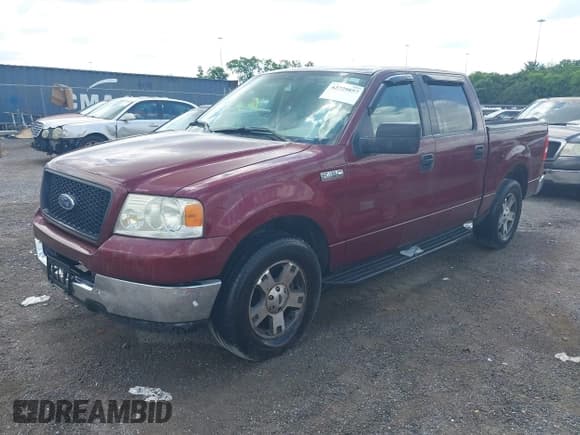 ✅ 2005 Ford F-150 XLT • VIN: 1FTRW12W25KD00907 • Lot: 42729857. Wystawiony na IAAI z przebiegiem 275 407 mil. Bezpłatny archiwum sprzedaży aukcyjnych z USA i szczegółowy raport historii pojazdu na DreamBid. Zdjęcie 2.