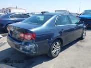 ✅ 2009 Volkswagen Jetta SE • VIN: 3VWRZ71K79M121346 • Lot: 42866740. Listed on IAAI with 182,721 mi. Free auction sales archive from the USA and detailed vehicle history report at DreamBid. Image 4.