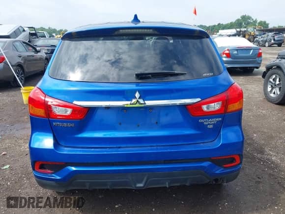 2018 Mitsubishi Outlander SE с VIN JA4AR3AW6JU000961, выставлен на аукционе IAAI как лот 42720633 с пробегом 124 554 миль миль и . История ставок и продаж доступна на DreamBid. Изображение 17.