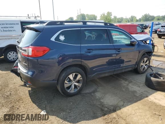 ✅ 2024 Subaru Ascent Premium • VIN: 4S4WMAED1R3465801 • Lot: 69074155. Listed on Copart with 11,200 mi. Free auction sales archive from the USA and detailed vehicle history report at DreamBid. Image 3.
