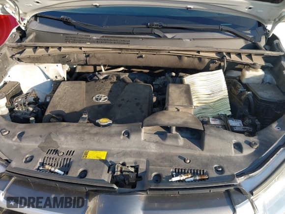 ✅ 2017 Toyota Highlander XLE • VIN: 5TDKZRFH6HS518364 • Лот: 40535936. Опубликован ранее на IAAI с пробегом 181 393 миль. Бесплатный доступ к архиву аукционных продаж из США и подробный отчёт об истории автомобиля на DreamBid. Изображение 10.