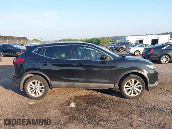 ✅ 2019 Nissan Rogue S • VIN: JN1BJ1CR7KW622944 • Lot: 42997356. Listed on IAAI with 69,332 mi. Free auction sales archive from the USA and detailed vehicle history report at DreamBid. Image 13.