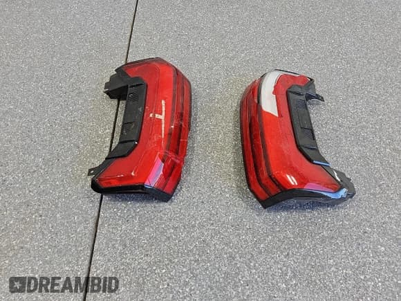 ✅ 2024 Toyota Tundra SR5 • VIN: 5TFLA5BC2RX003453 • Лот: 91330035. Опубликован ранее на Copart с пробегом 26 455 миль. Бесплатный доступ к архиву аукционных продаж из США и подробный отчёт об истории автомобиля на DreamBid. Изображение 12.