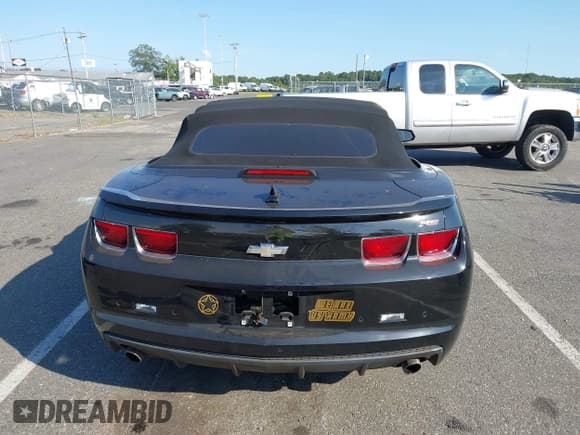 ✅ 2011 Chevrolet Camaro 1LT • VIN: 2G1FB3DD7B9198113 • Lot: 43159285. Wystawiony na IAAI z przebiegiem 75 792 mil. Bezpłatny archiwum sprzedaży aukcyjnych z USA i szczegółowy raport historii pojazdu na DreamBid. Zdjęcie 16.