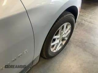 ✅ 2022 Chevrolet Equinox LT • VIN: 3GNAXJEV1NL135726 • Lot: 42792566. Wystawiony na IAAI z przebiegiem 52 007 mil. Bezpłatny archiwum sprzedaży aukcyjnych z USA i szczegółowy raport historii pojazdu na DreamBid. Zdjęcie 1.