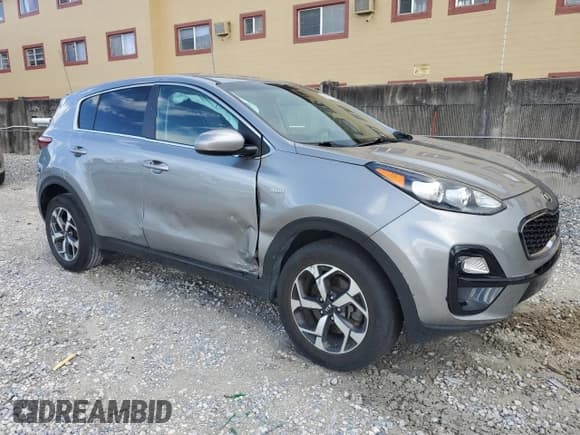 ✅ 2020 Kia Sportage LX • VIN: KNDPMCACXL7796538 • Lot: 69828755. Wystawiony na Copart z przebiegiem 57 696 mil. Bezpłatny archiwum sprzedaży aukcyjnych z USA i szczegółowy raport historii pojazdu na DreamBid. Zdjęcie 4.