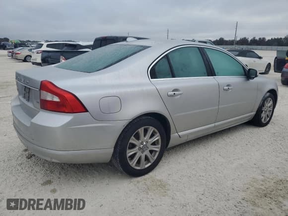 ✅ 2009 Volvo S80 I6 • VIN: YV1AS982691101375 • Лот: 76457384. Опубликован ранее на Copart с пробегом Не указан. Бесплатный доступ к архиву аукционных продаж из США и подробный отчёт об истории автомобиля на DreamBid. Изображение 3.