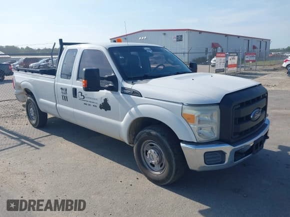 ✅ 2014 Ford F-250 XL • VIN: 1FT7X2A68EEB51039 • Lot: 42160758. Wystawiony na IAAI z przebiegiem 204 158 mil. Bezpłatny archiwum sprzedaży aukcyjnych z USA i szczegółowy raport historii pojazdu na DreamBid. Zdjęcie 1.