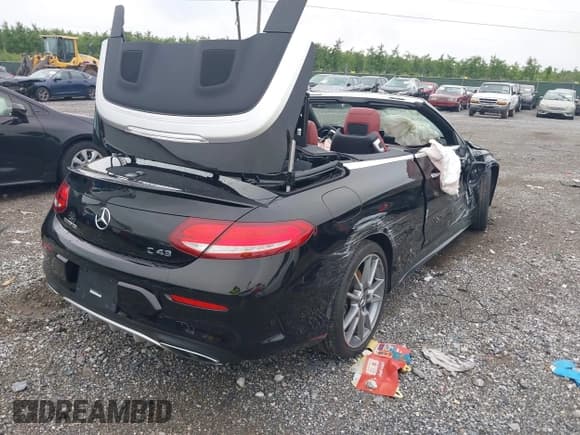 ✅ 2017 Mercedes-Benz C 43 AMG • VIN: WDDWK6EB5HF563920 • Лот: 42689326. Опубликован ранее на IAAI с пробегом 24 178 миль. Бесплатный доступ к архиву аукционных продаж из США и подробный отчёт об истории автомобиля на DreamBid. Изображение 4.