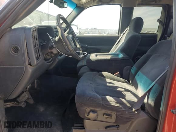 ✅ 2000 Chevrolet Silverado 1500 LS • VIN: 2GCEK19T0Y1249899 • Lot: 87451715. Wystawiony na Copart z przebiegiem 218 408 mil. Bezpłatny archiwum sprzedaży aukcyjnych z USA i szczegółowy raport historii pojazdu na DreamBid. Zdjęcie 7.