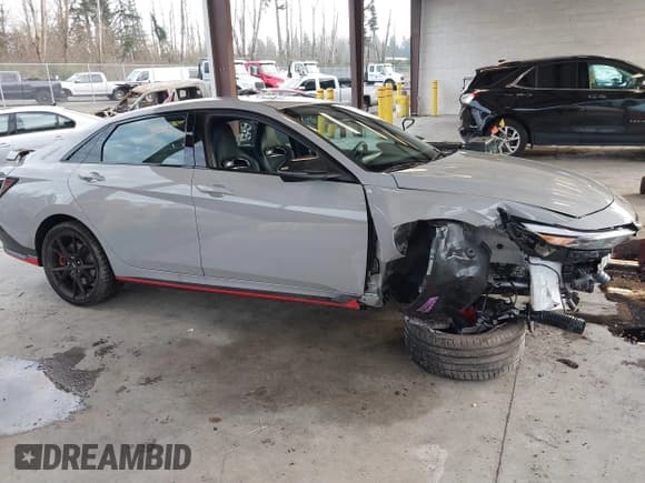 ✅ 2025 Hyundai Elantra • VIN: KMHLW4DK8SU024973 • Lot: 41276306. Listed on IAAI with 1,039 mi. Free auction sales archive from the USA and detailed vehicle history report at DreamBid. Image 13.