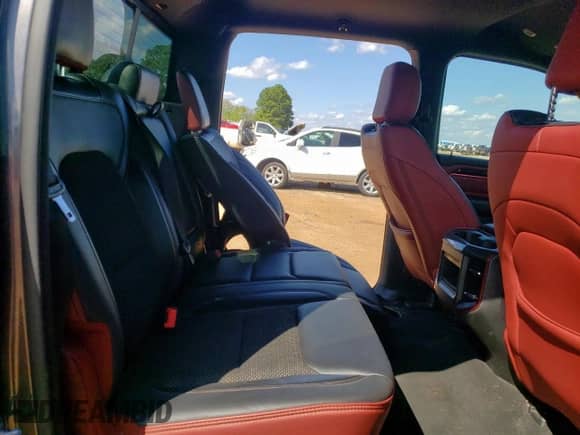 2020 Ram 1500 Rebel с VIN 1C6RRELT0LN303469, выставлен на аукционе Copart как лот 81731325 с пробегом 131 007 миль миль и Списание • Salvage title. История ставок и продаж доступна на DreamBid. Изображение 10.