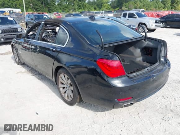 ✅ 2011 BMW 7 Series 750Li • VIN: WBAKB8C55BCY66669 • Лот: 42634989. Опубликован ранее на IAAI с пробегом Не указан. Бесплатный доступ к архиву аукционных продаж из США и подробный отчёт об истории автомобиля на DreamBid. Изображение 3.