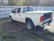 2004 Dodge 1500 SLT z VIN 1D7HU18D14S632932, wystawiony jako IAAI lot #43601605 z przebiegiem 116 019 mil mil oraz . Historia ofert i sprzedaży dostępna na DreamBid. Obrazek 3.