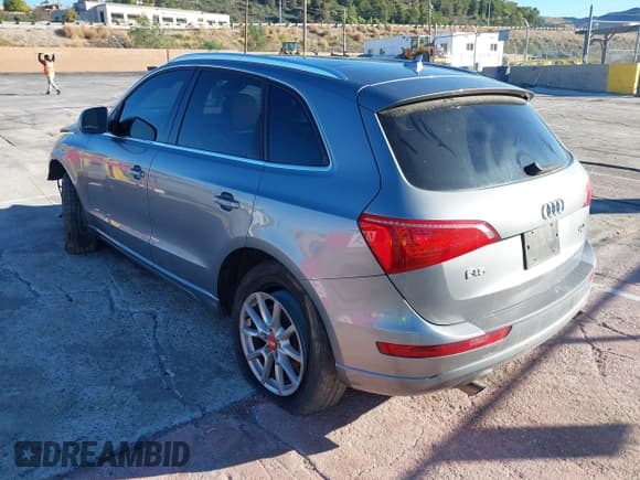 ✅ 2011 Audi Q5 Premium Plus • VIN: WA1LFAFP3BA101062 • Lot: 43608771. Listed on IAAI with 223,272 mi. Free auction sales archive from the USA and detailed vehicle history report at DreamBid. Image 3.