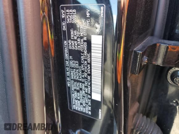 ✅ 2018 Volvo XC60 Inscription • VIN: YV4A22RL7J1025770 • Lot: 87261585. Listed on Copart with 111,625 mi. Free auction sales archive from the USA and detailed vehicle history report at DreamBid. Image 13.