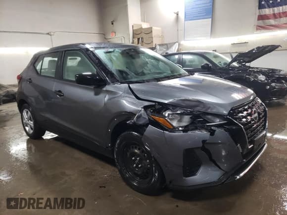 ✅ 2022 Nissan Kicks S • VIN: 3N1CP5BV8NL518577 • Lot: 45365245. Wystawiony na Copart z przebiegiem 70 237 mil. Bezpłatny archiwum sprzedaży aukcyjnych z USA i szczegółowy raport historii pojazdu na DreamBid. Zdjęcie 4.