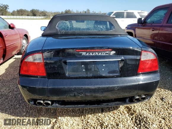 ✅ 2004 Maserati Spyder • VIN: ZAMBB18B000011264 • Lot: 74575784. Wystawiony na Copart z przebiegiem Nie podano. Bezpłatny archiwum sprzedaży aukcyjnych z USA i szczegółowy raport historii pojazdu na DreamBid. Zdjęcie 6.