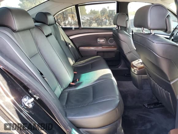 ✅ 2007 BMW 7 Series 750i • VIN: WBAHL83567DT09276 • Lot: 51868895. Listed on Copart with 150,744 mi. Free auction sales archive from the USA and detailed vehicle history report at DreamBid. Image 10.