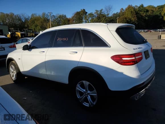 ✅ 2018 Mercedes-Benz GLC 350e • VIN: WDC0G5EB1JF465351 • Лот: 71597583. Опубликован ранее на Copart с пробегом 54 787 миль. Бесплатный доступ к архиву аукционных продаж из США и подробный отчёт об истории автомобиля на DreamBid. Изображение 2.