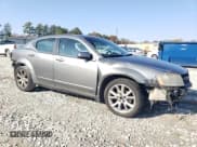 ✅ 2013 Dodge Avenger R/T • VIN: 1C3CDZBG7DN590758 • Lot: 81854594. Wystawiony na Copart z przebiegiem 210 303 mil. Bezpłatny archiwum sprzedaży aukcyjnych z USA i szczegółowy raport historii pojazdu na DreamBid. Zdjęcie 4.