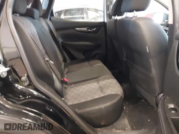 ✅ 2017 Nissan Rogue SV • VIN: JN1BJ1CR1HW101582 • Лот: 42344790. Опубликован ранее на IAAI с пробегом 130 900 миль. Бесплатный доступ к архиву аукционных продаж из США и подробный отчёт об истории автомобиля на DreamBid. Изображение 8.