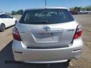 ✅ 2009 Toyota Matrix • VIN: 2T1KU40EX9C050312 • Лот: 68437395. Опубликован ранее на Copart с пробегом 247 773 миль. Бесплатный доступ к архиву аукционных продаж из США и подробный отчёт об истории автомобиля на DreamBid. Изображение 6.