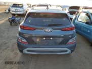 ✅ 2022 Hyundai Kona SEL • VIN: KM8K6CAB1NU758420 • Лот: 71262364. Опубликован ранее на Copart с пробегом 22 443 миль. Бесплатный доступ к архиву аукционных продаж из США и подробный отчёт об истории автомобиля на DreamBid. Изображение 6.