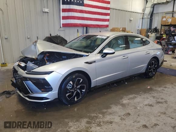 ✅ 2025 Hyundai Sonata SEL • VIN: KMHL64JA3SA471076 • Лот: 84807055. Опубликован ранее на Copart с пробегом 5 712 миль. Бесплатный доступ к архиву аукционных продаж из США и подробный отчёт об истории автомобиля на DreamBid. Изображение 1.