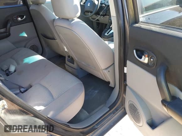 ✅ 2005 Saturn VUE • VIN: 5GZCZ33D35S828086 • Lot: 41389617. Wystawiony na IAAI z przebiegiem Nie podano. Bezpłatny archiwum sprzedaży aukcyjnych z USA i szczegółowy raport historii pojazdu na DreamBid. Zdjęcie 8.