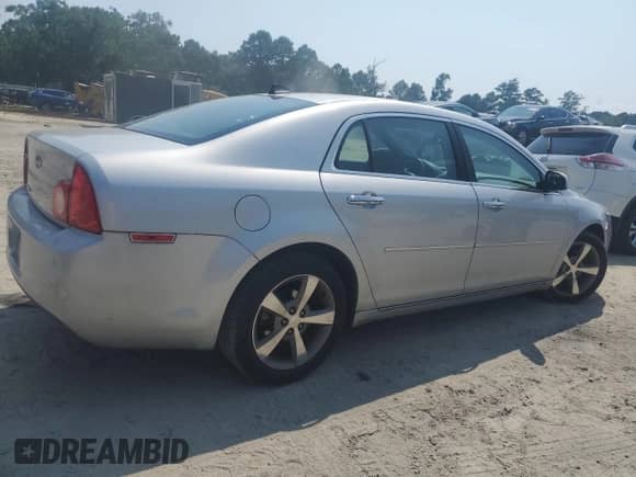 2012 Chevrolet Malibu 2LT z VIN 1G1ZD5E01CF363564, wystawiony jako Copart lot #63238174 z przebiegiem 91 102 mil mil oraz Czysty tytuł • Clean title. Historia ofert i sprzedaży dostępna na DreamBid. Obrazek 3.