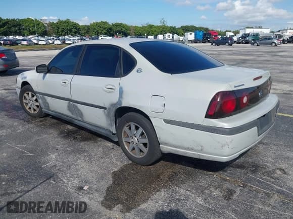 ✅ 2004 Chevrolet Impala • VIN: 2G1WF52EX49383822 • Lot: 43647342. Listed on IAAI with 230,576 mi. Free auction sales archive from the USA and detailed vehicle history report at DreamBid. Image 3.