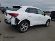 ✅ 2024 Audi Q3 S line Premium • VIN: WA1DECF34R1025698 • Lot: 90062355. Wystawiony na Copart z przebiegiem 19 610 mil. Bezpłatny archiwum sprzedaży aukcyjnych z USA i szczegółowy raport historii pojazdu na DreamBid. Zdjęcie 3.