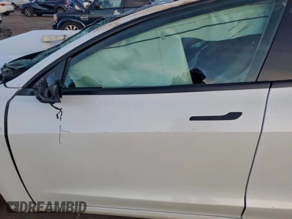 ✅ 2023 Tesla Model 3 Long Range • VIN: 5YJ3E1EB9PF632778 • Lot: 96337845. Wystawiony na Copart z przebiegiem Nie podano. Bezpłatny archiwum sprzedaży aukcyjnych z USA i szczegółowy raport historii pojazdu na DreamBid. Zdjęcie 7.