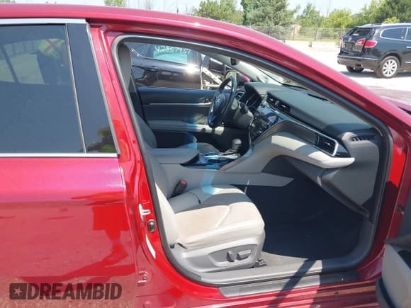 ✅ 2018 Toyota Camry XSE • VIN: 4T1BZ1HK7JU502150 • Lot: 42843626. Listed on IAAI with 76,204 mi. Free auction sales archive from the USA and detailed vehicle history report at DreamBid. Image 5.