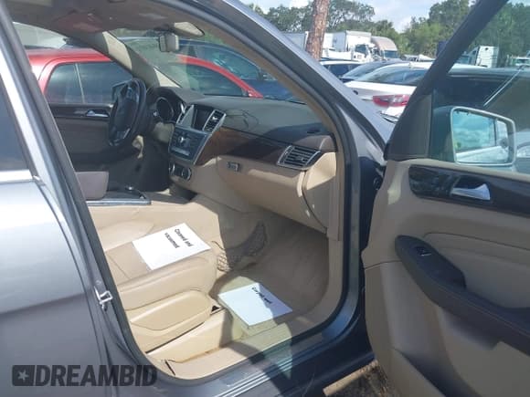 ✅ 2014 Mercedes-Benz M 350 • VIN: 4JGDA2EB6EA275759 • Lot: 40403071. Listed on IAAI with 75,095 mi. Free auction sales archive from the USA and detailed vehicle history report at DreamBid. Image 5.