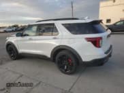 ✅ 2021 Ford Explorer ST • VIN: 1FM5K8GC4MGA06181 • Lot: 89722495. Wystawiony na Copart z przebiegiem 47 457 mil. Bezpłatny archiwum sprzedaży aukcyjnych z USA i szczegółowy raport historii pojazdu na DreamBid. Zdjęcie 2.