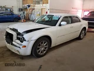 ✅ 2008 Chrysler 300 Limited • VIN: 2C3KA33G38H253728 • Lot: 82060785. Listed on Copart with 159,147 mi. Free auction sales archive from the USA and detailed vehicle history report at DreamBid. Image 1.