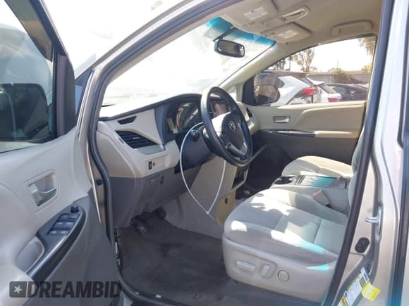 ✅ 2016 Toyota Sienna LE AAS • VIN: 5TDKK3DC7GS763228 • Lot: 41825352. Listed on IAAI with 262,704 mi. Free auction sales archive from the USA and detailed vehicle history report at DreamBid. Image 18.