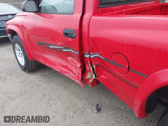 ✅ 2004 Dodge Dakota • VIN: 1D7FL16K14S535595 • Lot: 41553641. Wystawiony na IAAI z przebiegiem 110 223 mil. Bezpłatny archiwum sprzedaży aukcyjnych z USA i szczegółowy raport historii pojazdu na DreamBid. Zdjęcie 17.