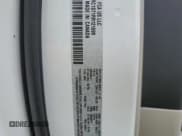 ✅ 2024 Chrysler Pacifica Hybrid Select • VIN: 2C4RC1S71RR121699 • Lot: 71945874. Wystawiony na Copart z przebiegiem 7 237 mil. Bezpłatny archiwum sprzedaży aukcyjnych z USA i szczegółowy raport historii pojazdu na DreamBid. Zdjęcie 13.