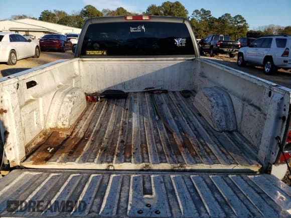 ✅ 2002 GMC Sierra 1500 SLE • VIN: 1GTEC14T22Z194407 • Лот: 84821924. Опубликован ранее на Copart с пробегом 318 318 миль. Бесплатный доступ к архиву аукционных продаж из США и подробный отчёт об истории автомобиля на DreamBid. Изображение 10.