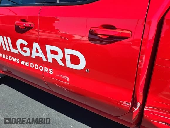 ✅ 2024 Chevrolet Silverado 1500 LT • VIN: 1GCRDDEK1RZ155405 • Lot: 43693969. Listed on IAAI with 50,431 mi. Free auction sales archive from the USA and detailed vehicle history report at DreamBid. Image 38.