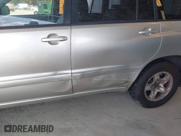 2007 Toyota Highlander z VIN JTEGD21A970162964, wystawiony jako IAAI lot #43024821 z przebiegiem 235 884 mil mil oraz . Historia ofert i sprzedaży dostępna na DreamBid. Obrazek 6.