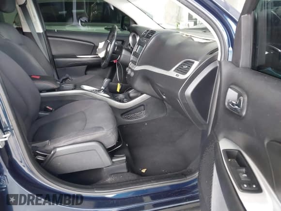 ✅ 2013 Dodge Journey SXT • VIN: 3C4PDCBG0DT510226 • Lot: 43216094. Wystawiony na IAAI z przebiegiem 127 172 mil. Bezpłatny archiwum sprzedaży aukcyjnych z USA i szczegółowy raport historii pojazdu na DreamBid. Zdjęcie 5.